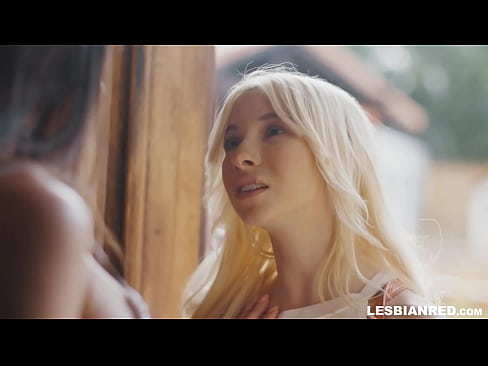 ❤️ Dziewczyna wraca do domu kilka miesięcy później i kończy się na tym, że zjada cipkę macochy ❤❌ Super porn at us ❤